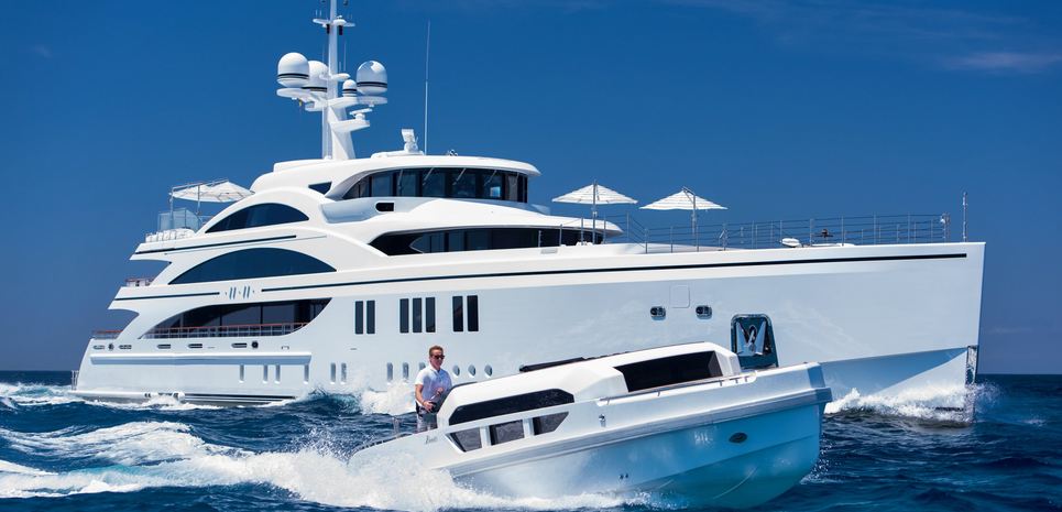 11/11 Charter Yacht