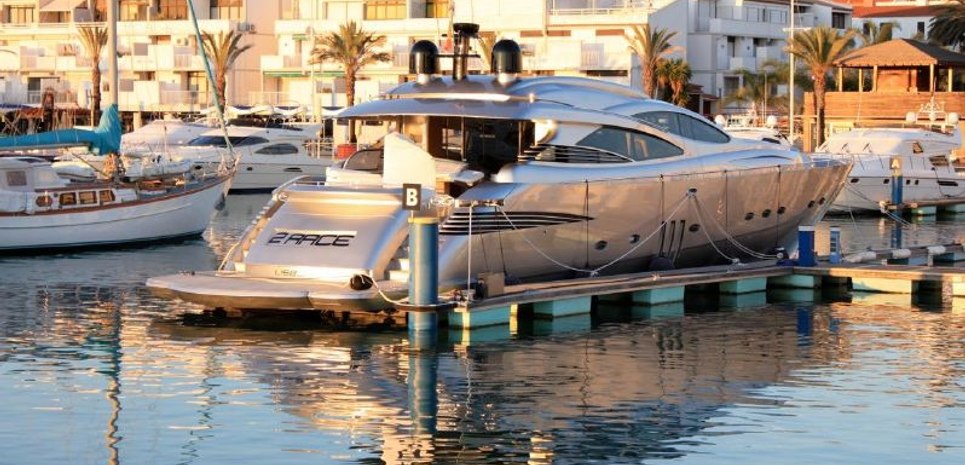 2 Race Charter Yacht