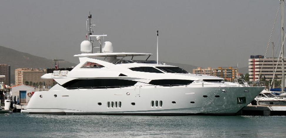 charter yacht company london