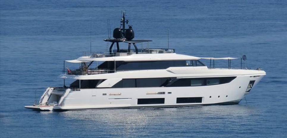 4 Leon Charter Yacht