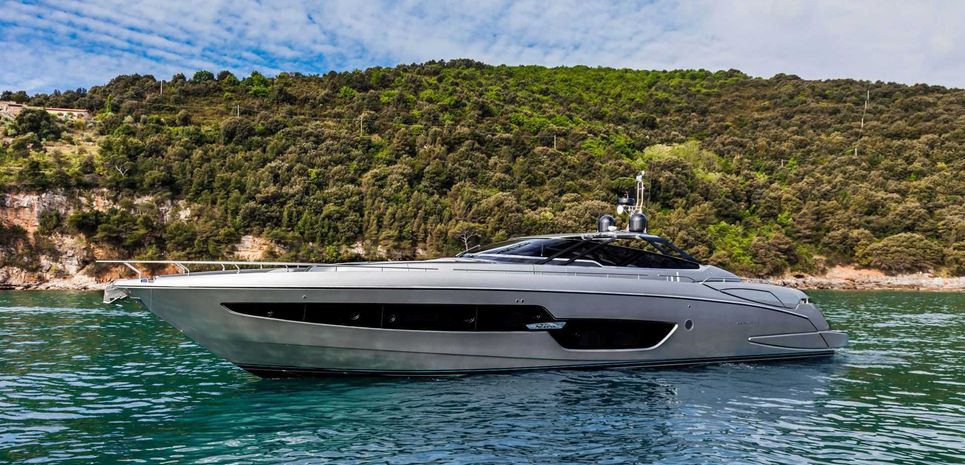 88 Florida Charter Yacht