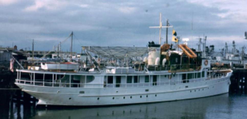 Acania Charter Yacht