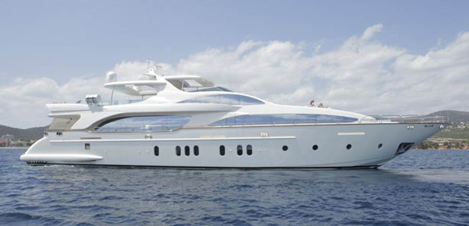 Activa Club Charter Yacht