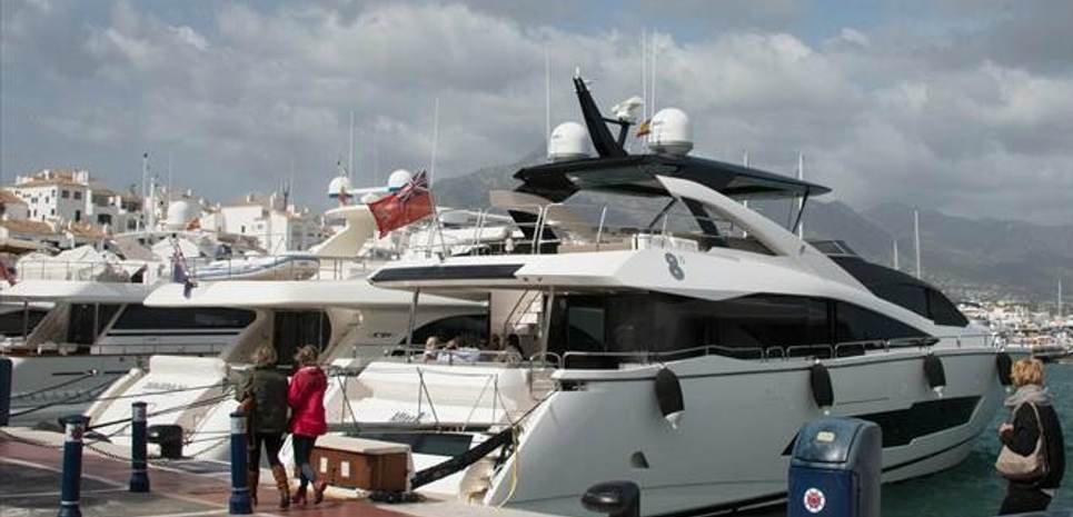 After 8 II Charter Yacht