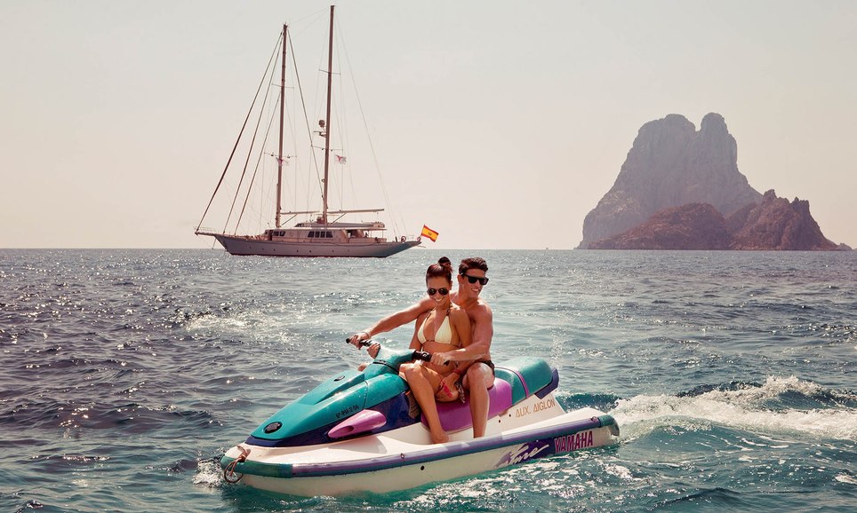 Aiglon Charter Yacht