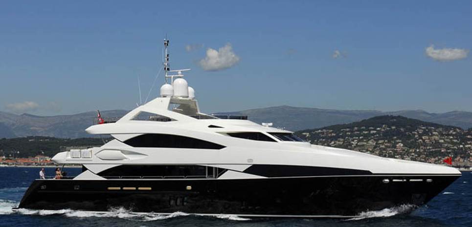 Al Faisal Charter Yacht