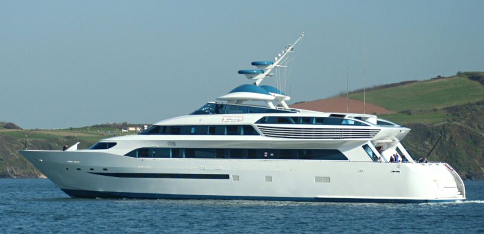 charter a yacht uk