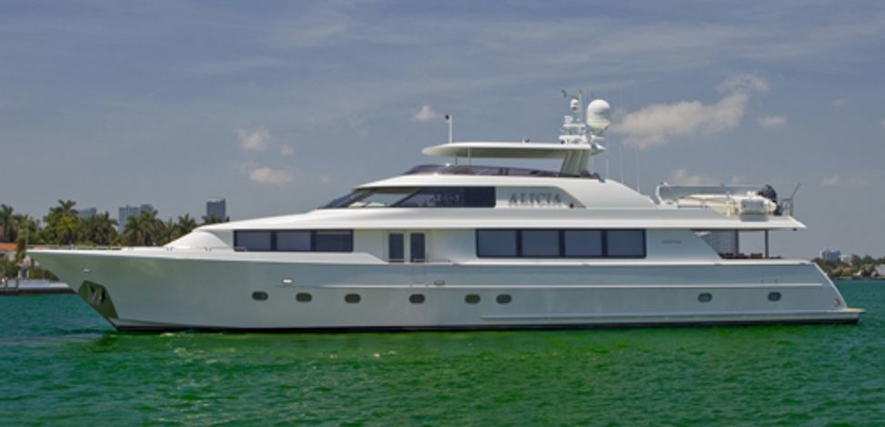 alicia yacht charter