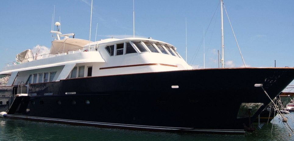 Aline Charter Yacht