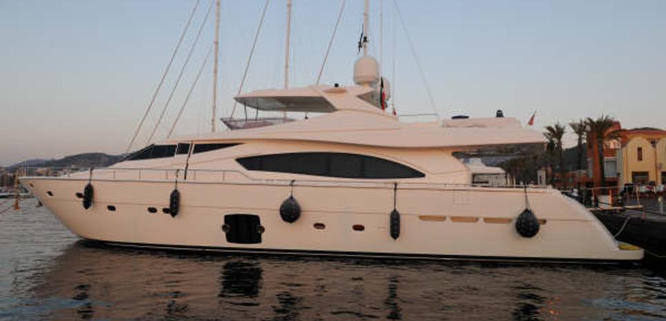 Alizee Charter Yacht