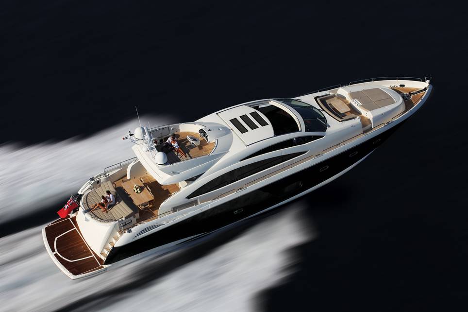Alvium Charter Yacht