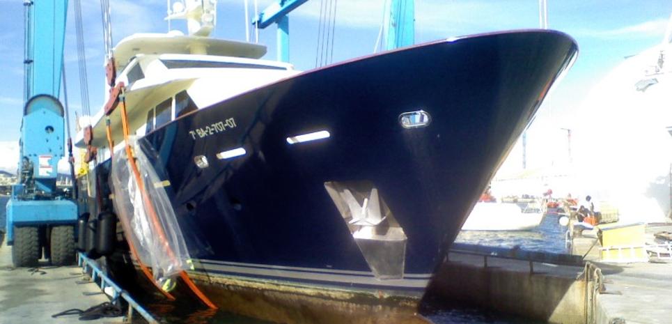 Amali Uno Charter Yacht