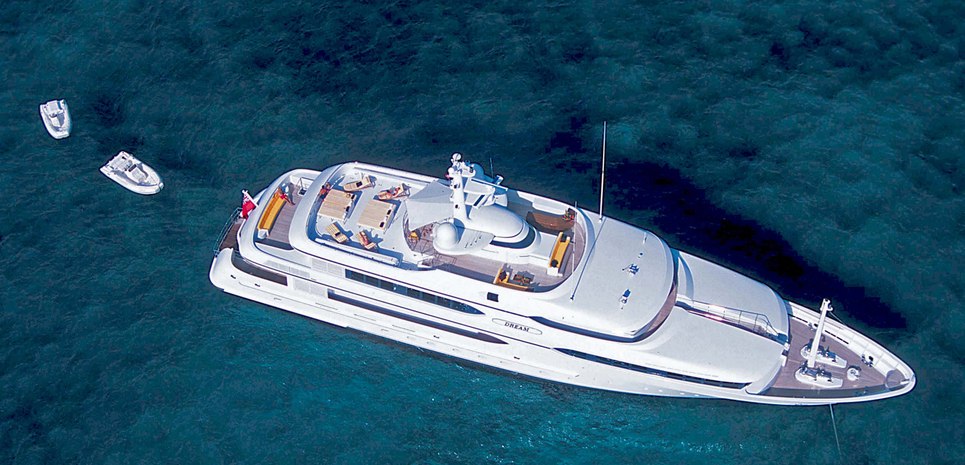 Amanti Charter Yacht