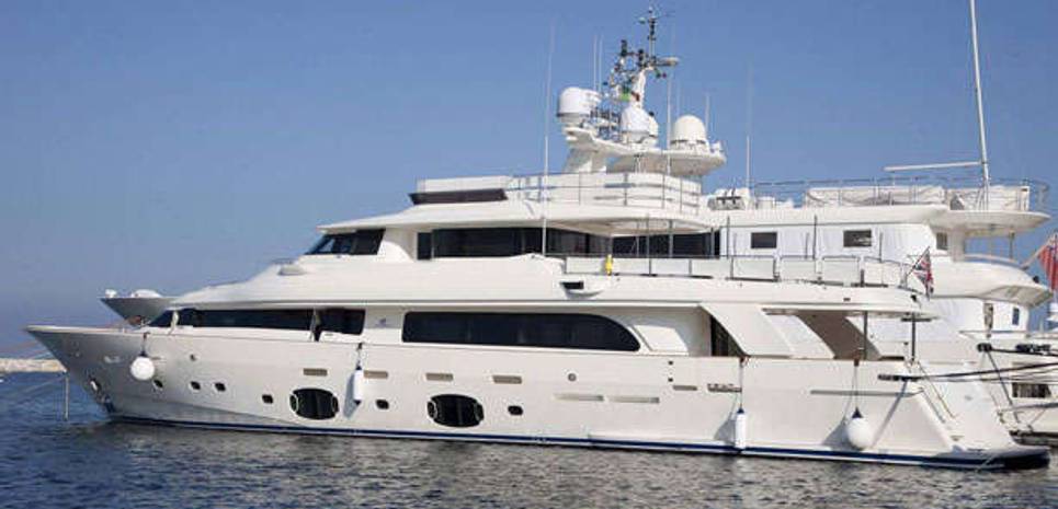 Amerika Charter Yacht