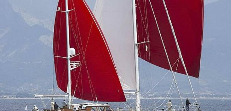 Anamcara Charter Yacht