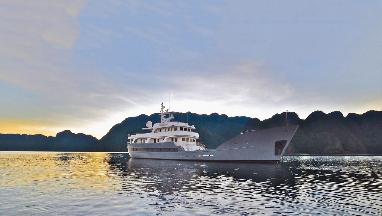 Anda Charter Yacht