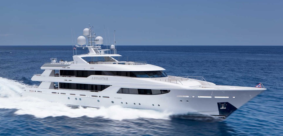 Annastar Charter Yacht