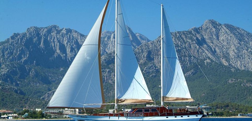 Arabella Charter Yacht