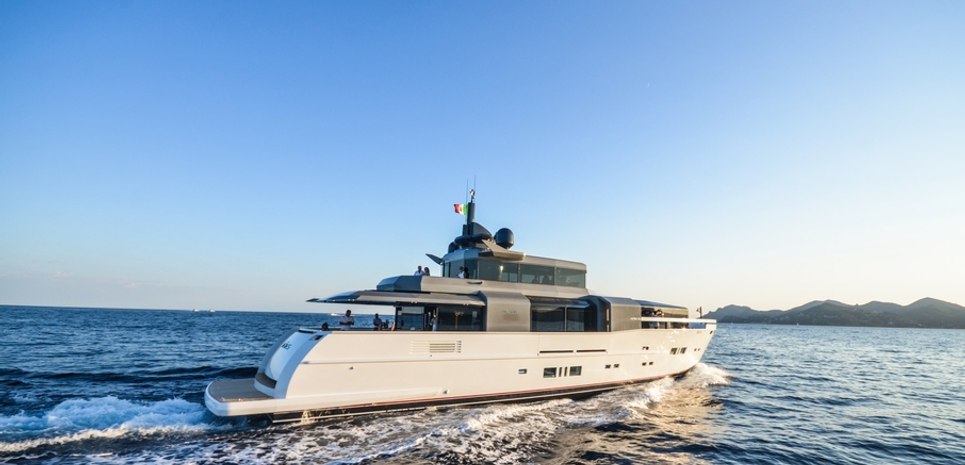 Aria.S Charter Yacht
