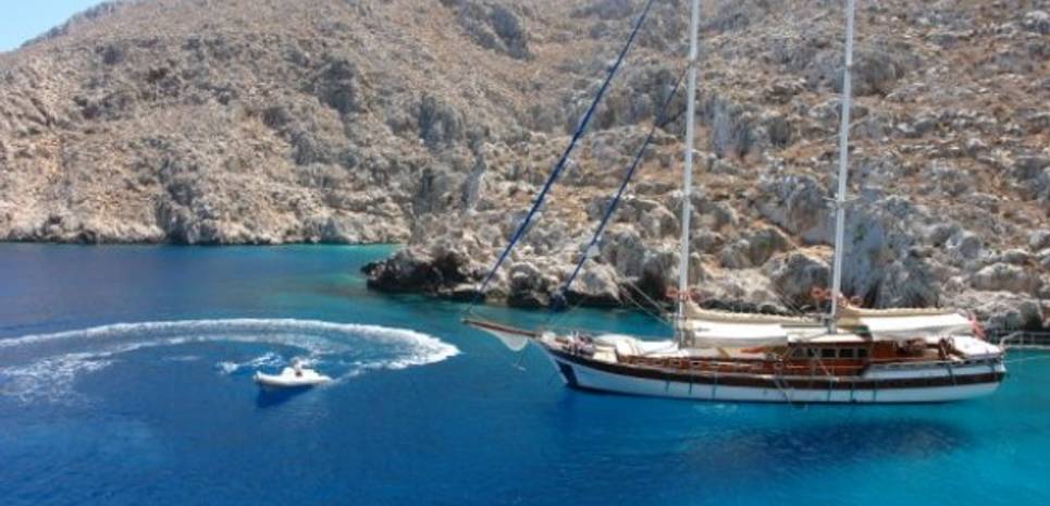 Arielle I Charter Yacht
