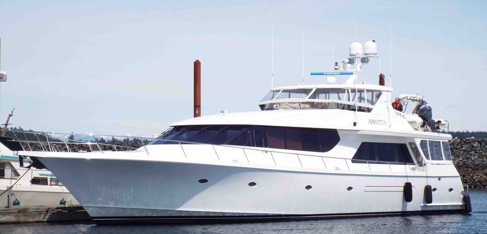 Arnitta Charter Yacht