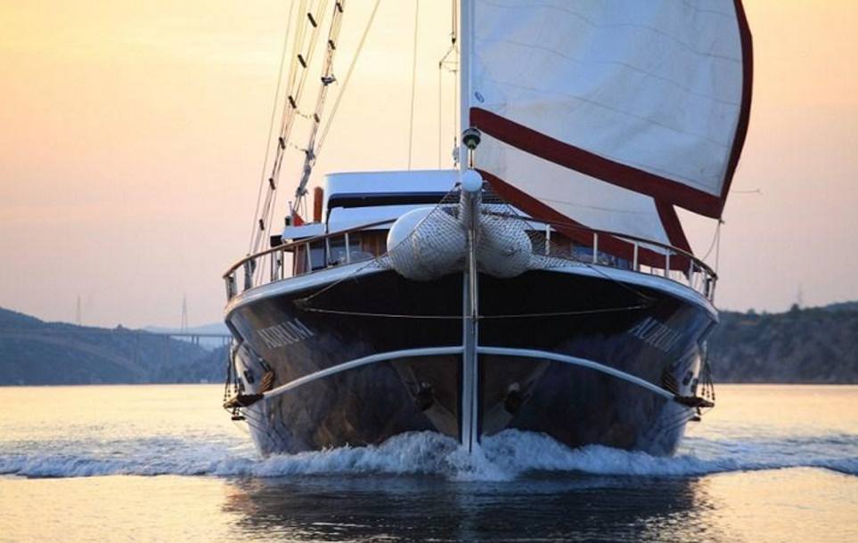 Aurum Charter Yacht