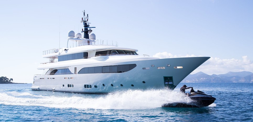 Avant Garde Charter Yacht