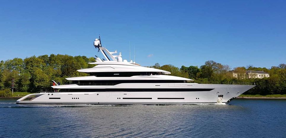 Avantage Charter Yacht