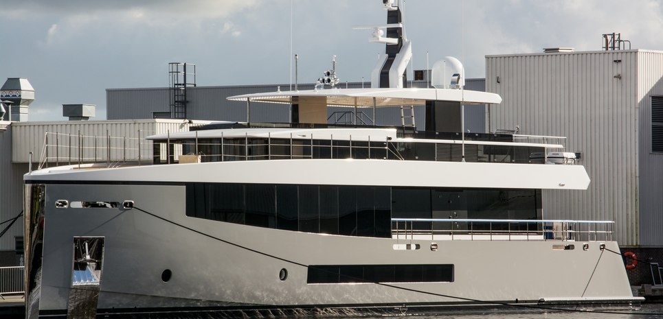 Avatar Charter Yacht