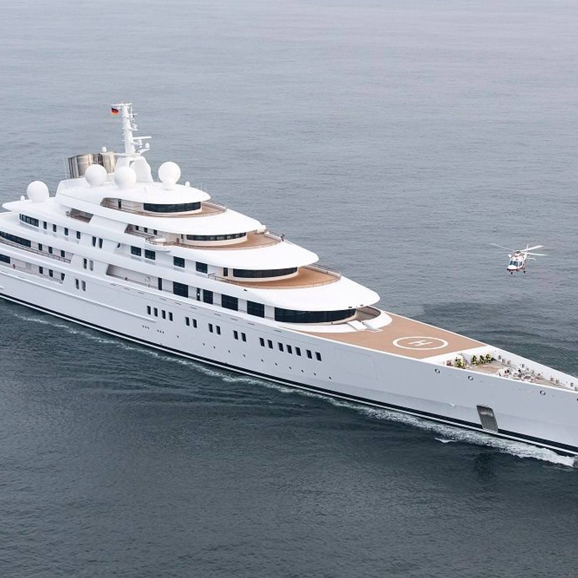 azzam yacht pictures