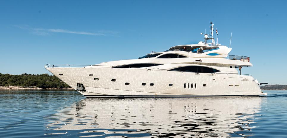 Baby I Charter Yacht