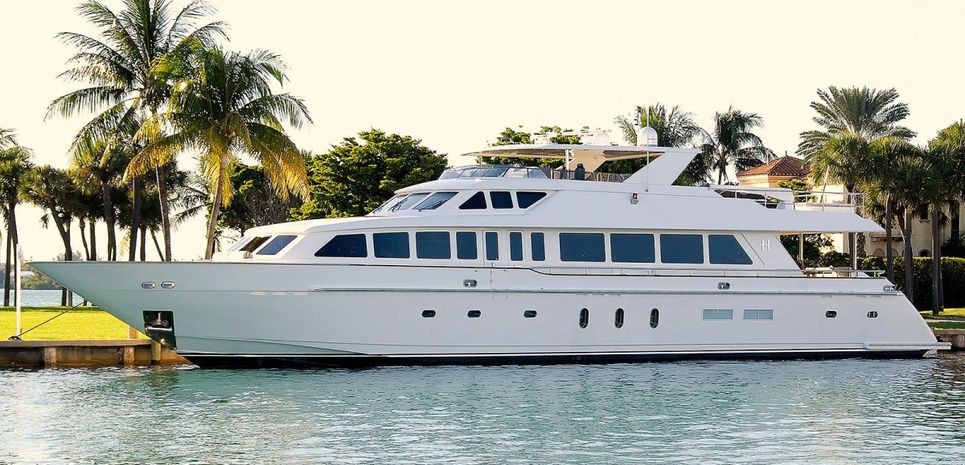 Beachfront Charter Yacht