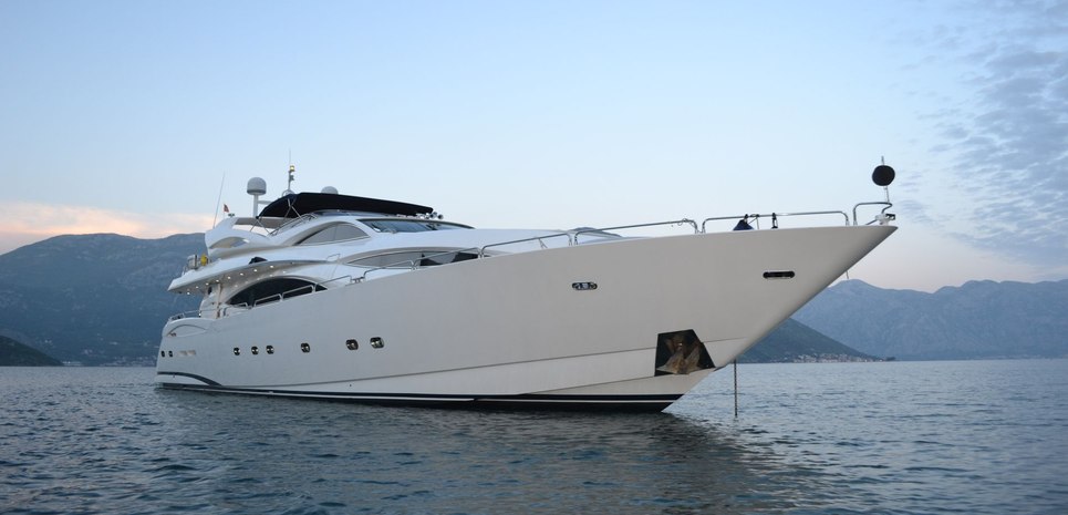 Beachseeker Charter Yacht