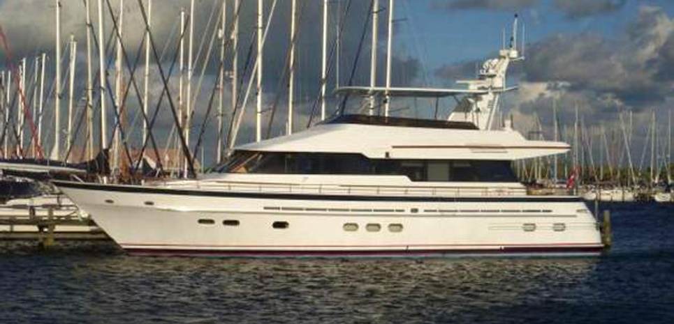 Belle de Jour Charter Yacht