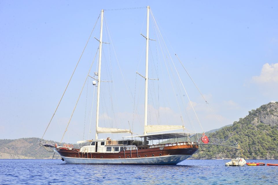 Berrak Su Charter Yacht