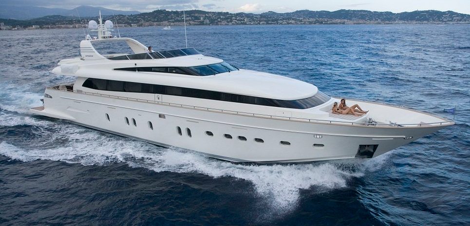Bertona Charter Yacht