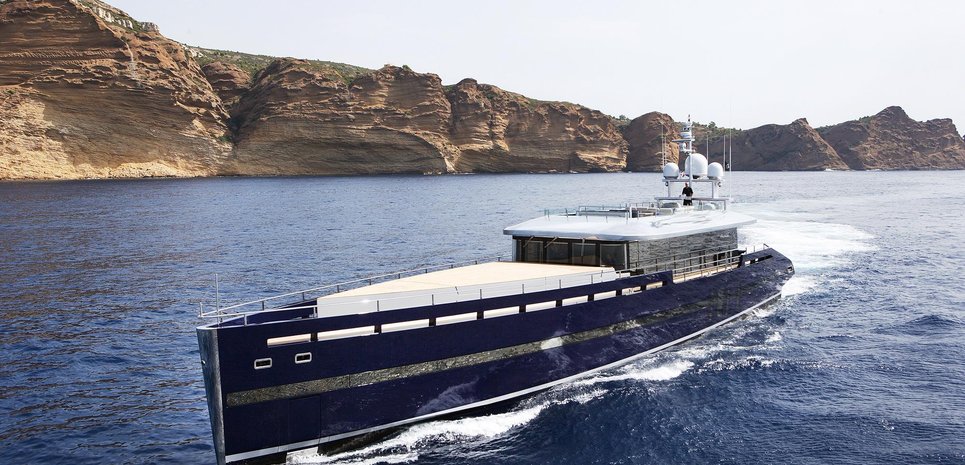 Blade Charter Yacht