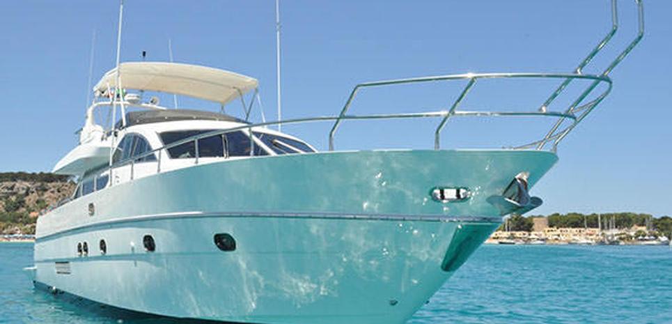 Blumar Charter Yacht