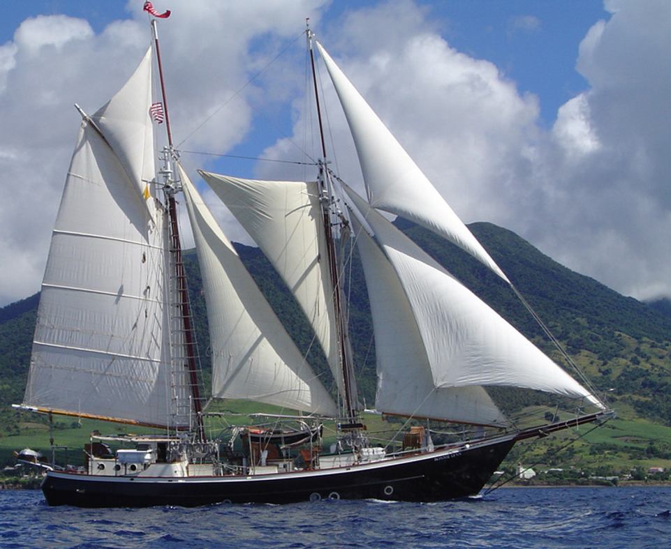 Bonnie Lynn Charter Yacht