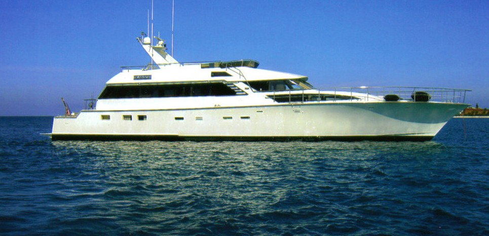 Born Free Charter Yacht