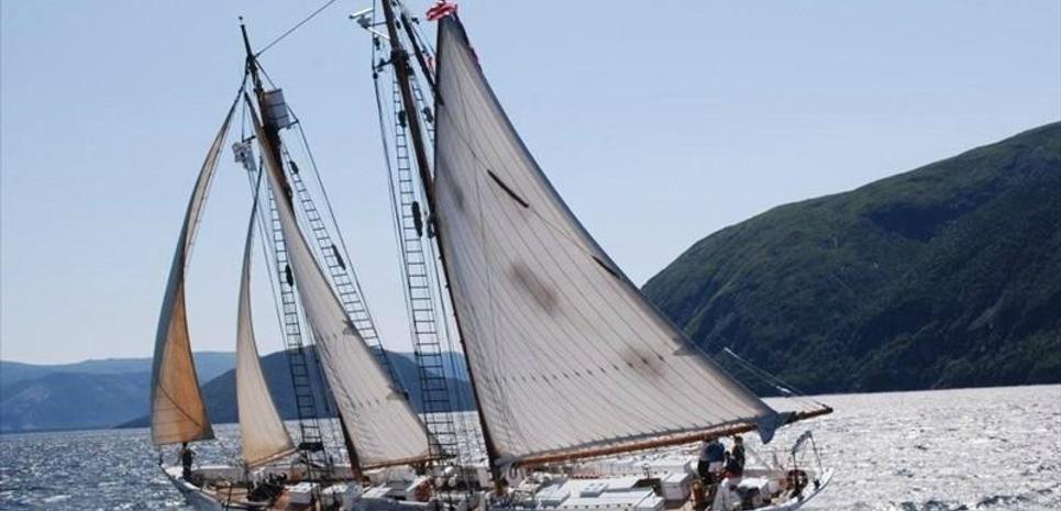Bowdoin Charter Yacht