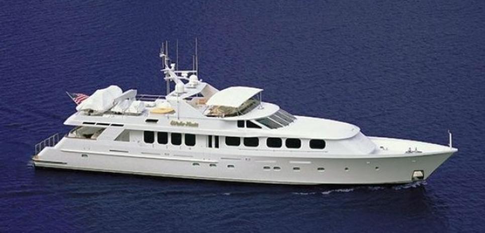 Cachée Charter Yacht