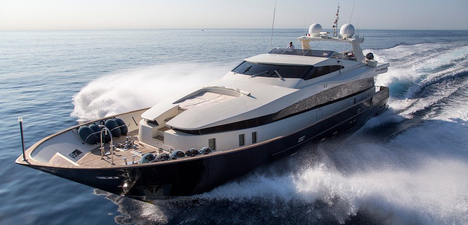 Cappuccino Charter Yacht