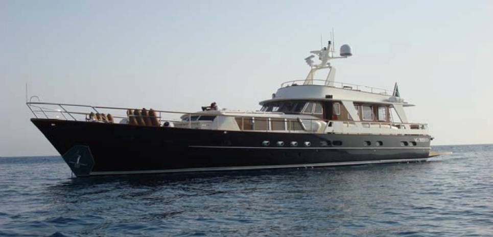 Caravelle Charter Yacht