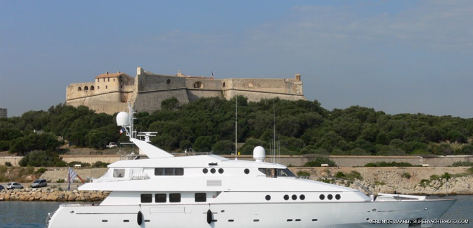 Caroline Sea II Charter Yacht