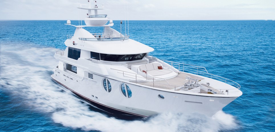 CC105 Explorer Charter Yacht