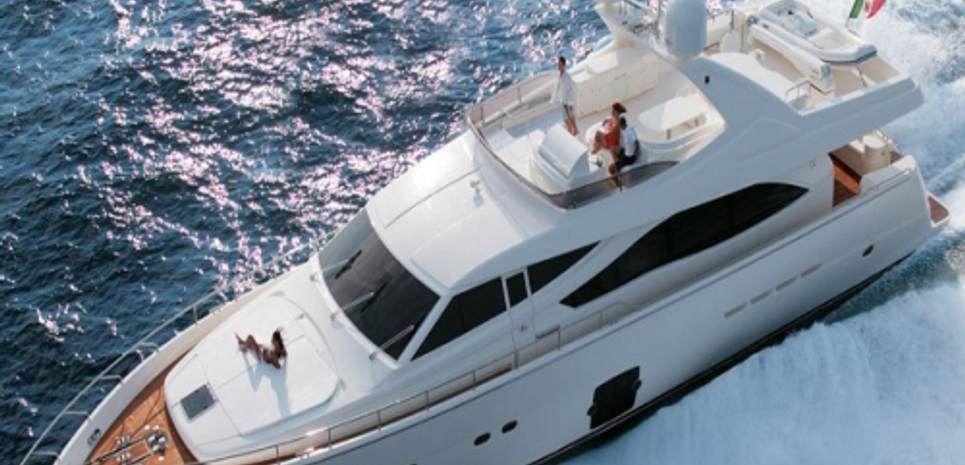 Chi 5 Charter Yacht