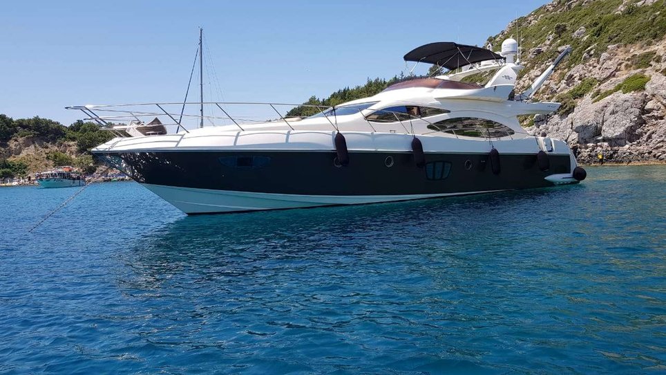 Chill Out II Charter Yacht