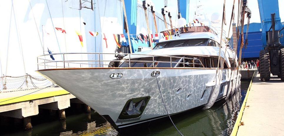 Coconuts Charter Yacht