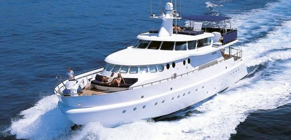 Cohete Charter Yacht